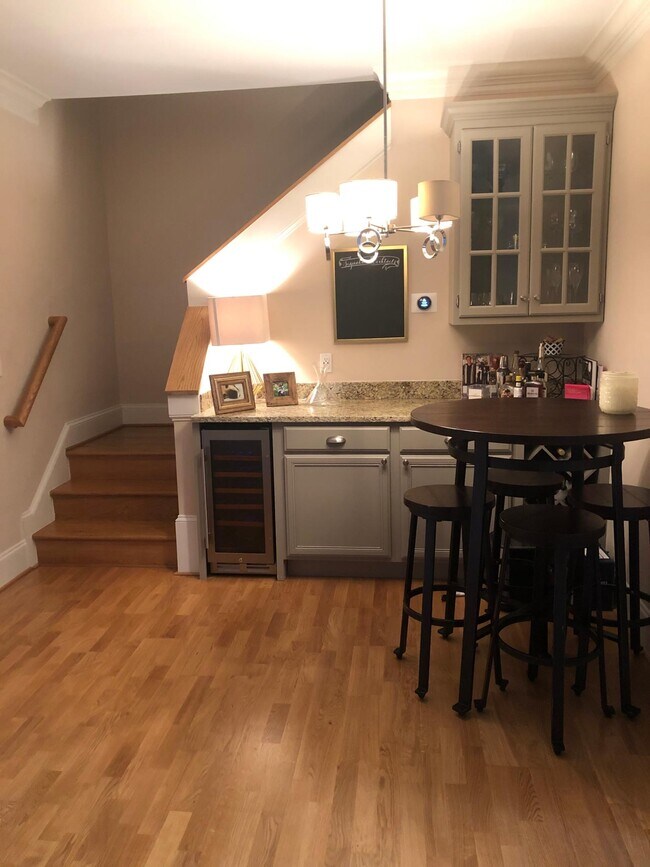 Dining with built-in bar and wine fridge - 2337 Hassell Pl