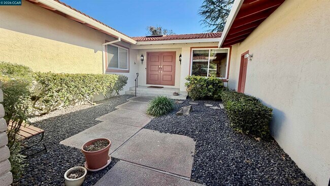 Building Photo - 3941 Campolindo Dr
