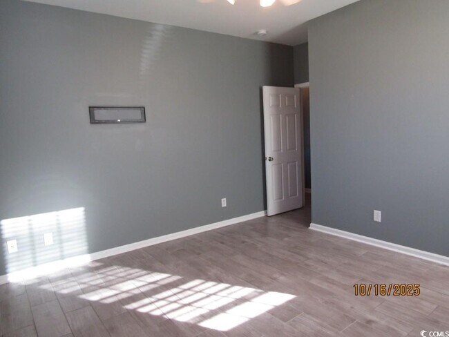 Building Photo - 1103 Checkerberry St