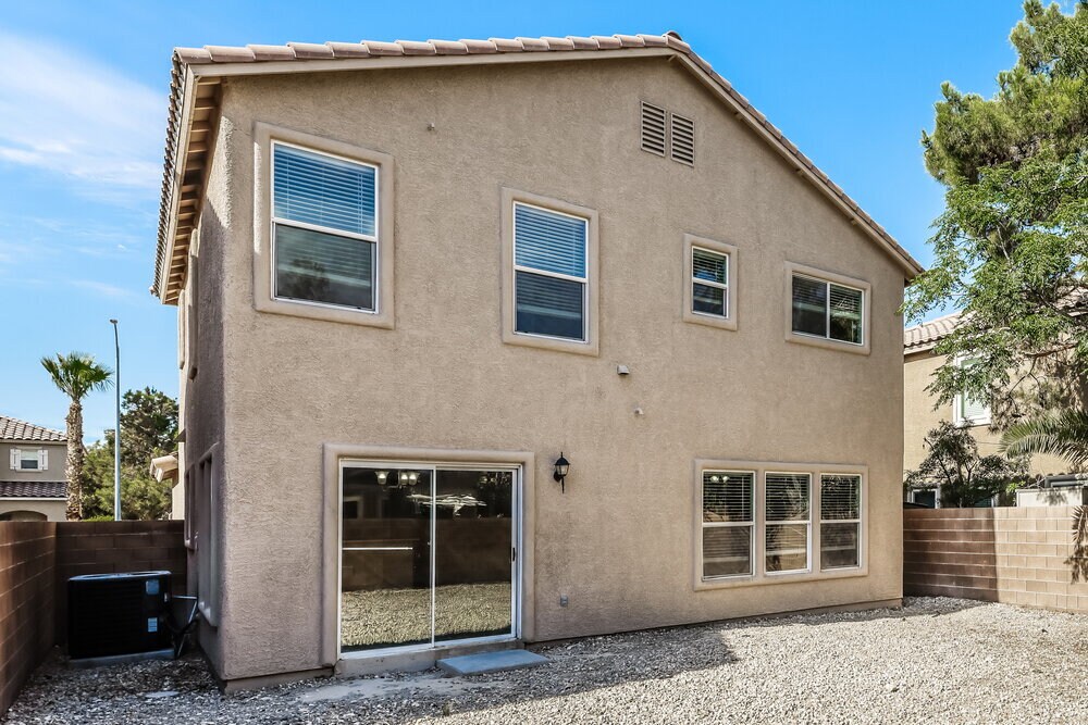 Building Photo - 2420 Cockatoo Dr