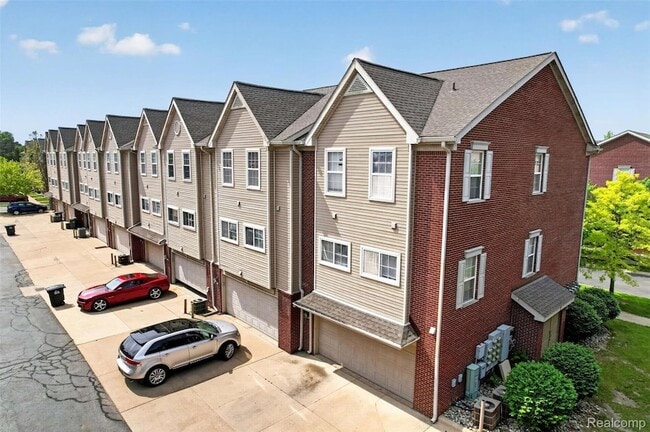 Building Photo - 22680 Goddard Rd