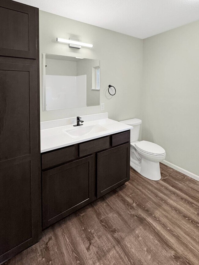 Building Photo - 607 W Main St