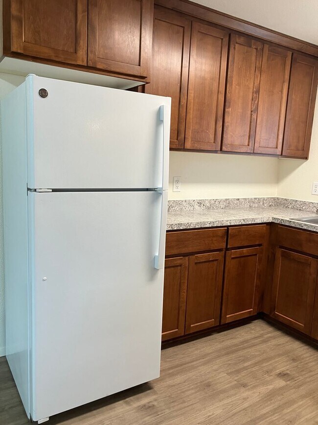 Building Photo - Remodeled Two Bedroom Duplex in North Sale...
