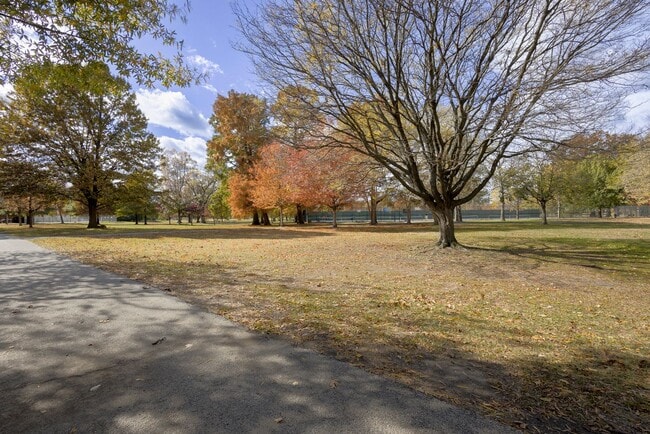 Building Photo - 1925 N 32nd St