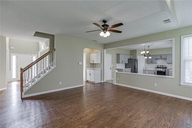 Building Photo - 305 Leatherman Ct