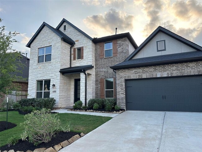 Building Photo - 4802 Avon Ridge Way