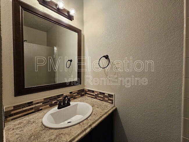 Building Photo - 4132 S Richfield Way