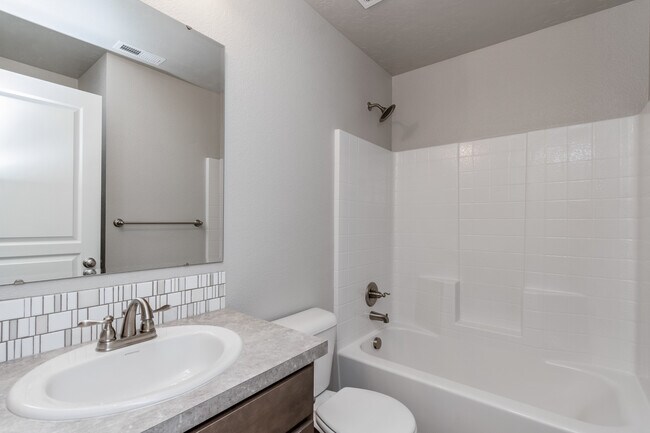 Building Photo - 2099 N Waterbrook Way