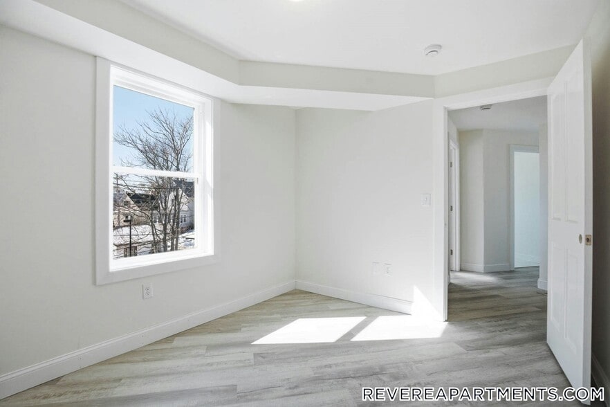 Building Photo - 23 Blake St