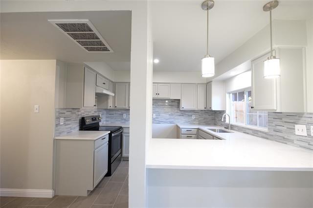 Building Photo - 10459 Las Brisas Dr