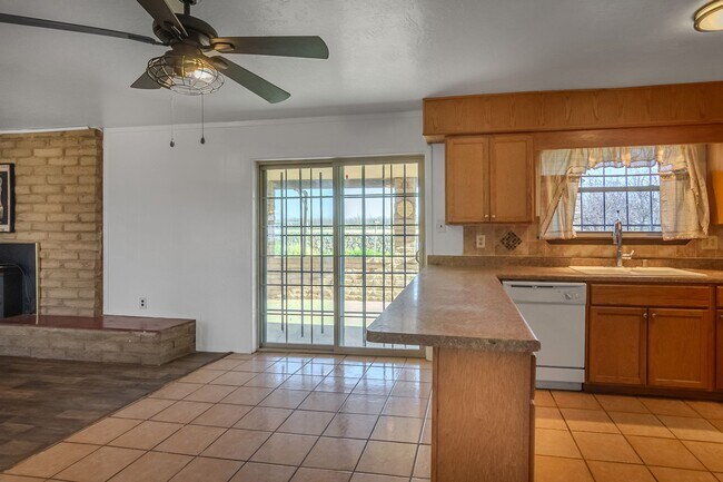 Building Photo - 3025 W Ohara Rd