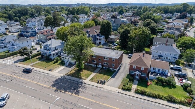 Building Photo - 623 Quincy Shore Dr