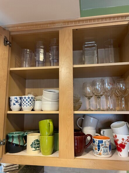 Building Photo - 2863 Foster Ave