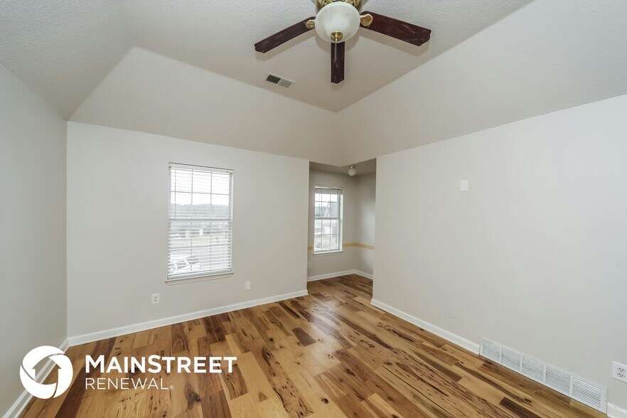Building Photo - 4560 Cedar Ridge Cove