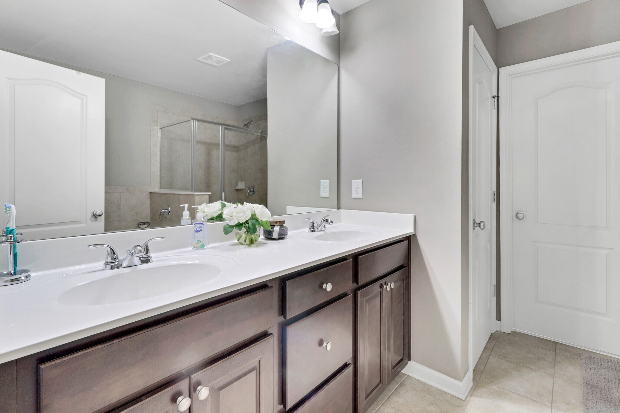 Building Photo - 5084 Whiteoak Ter SE