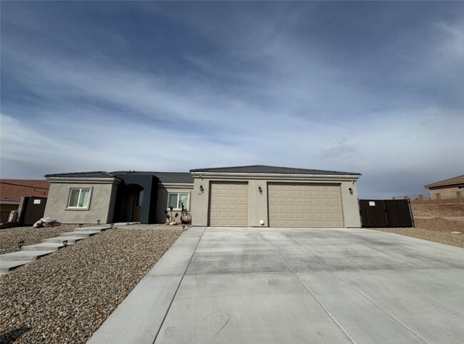 Primary Photo - 3471 Sunglow Dr