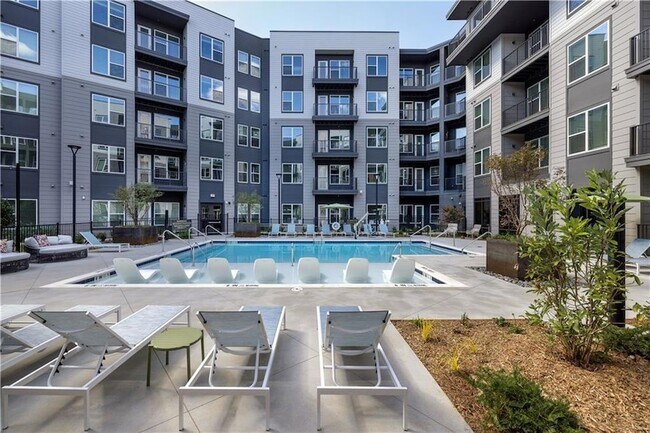 Building Photo - 3108 McGinnis Ferry Rd