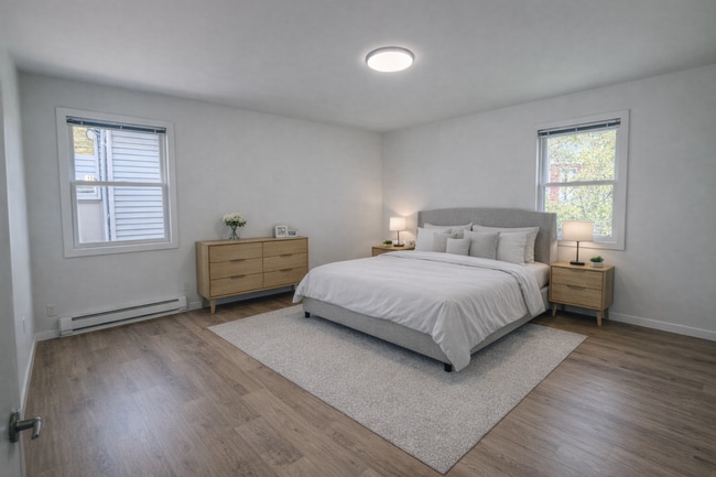 Building Photo - Tastefully Updated Ranier Beach 2bd 1bath Duplex unit!