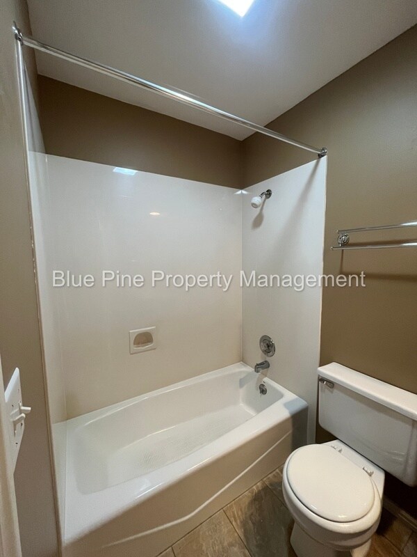 Building Photo - 4342 Williamsburg Ln