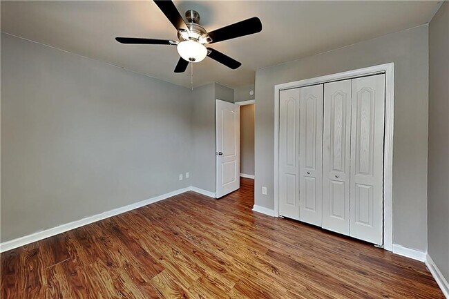 Building Photo - 6430 Queensdale Dr