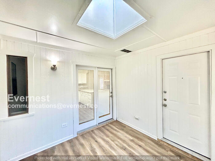 Building Photo - 1408 Sunny Glen St