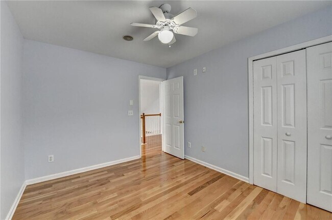 Building Photo - 2455 Kirkstone Dr