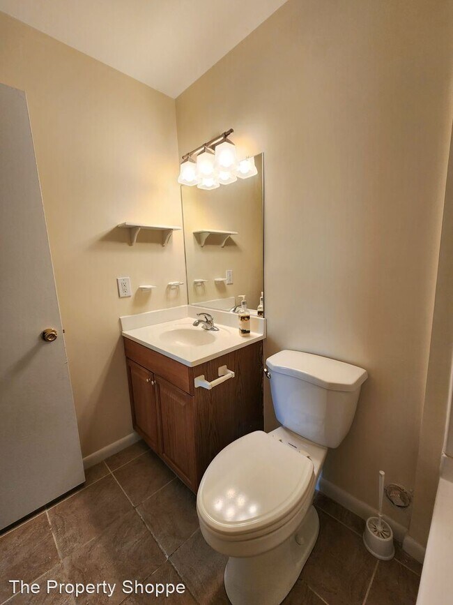 Building Photo - 2 br, 2 bath House - 2100 Retreat Ct