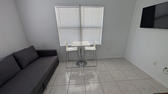 Building Photo - 7326 Collins Ave