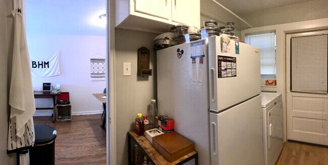 Building Photo - 1647 Valley Ave