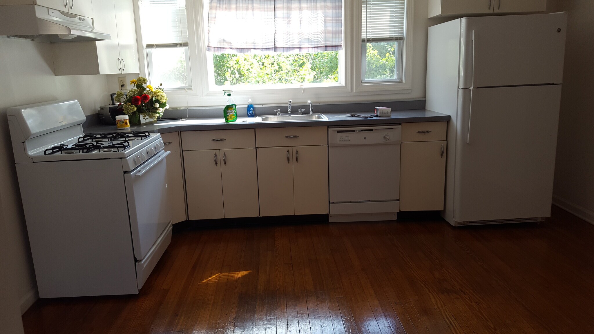 Building Photo - 1781 State St