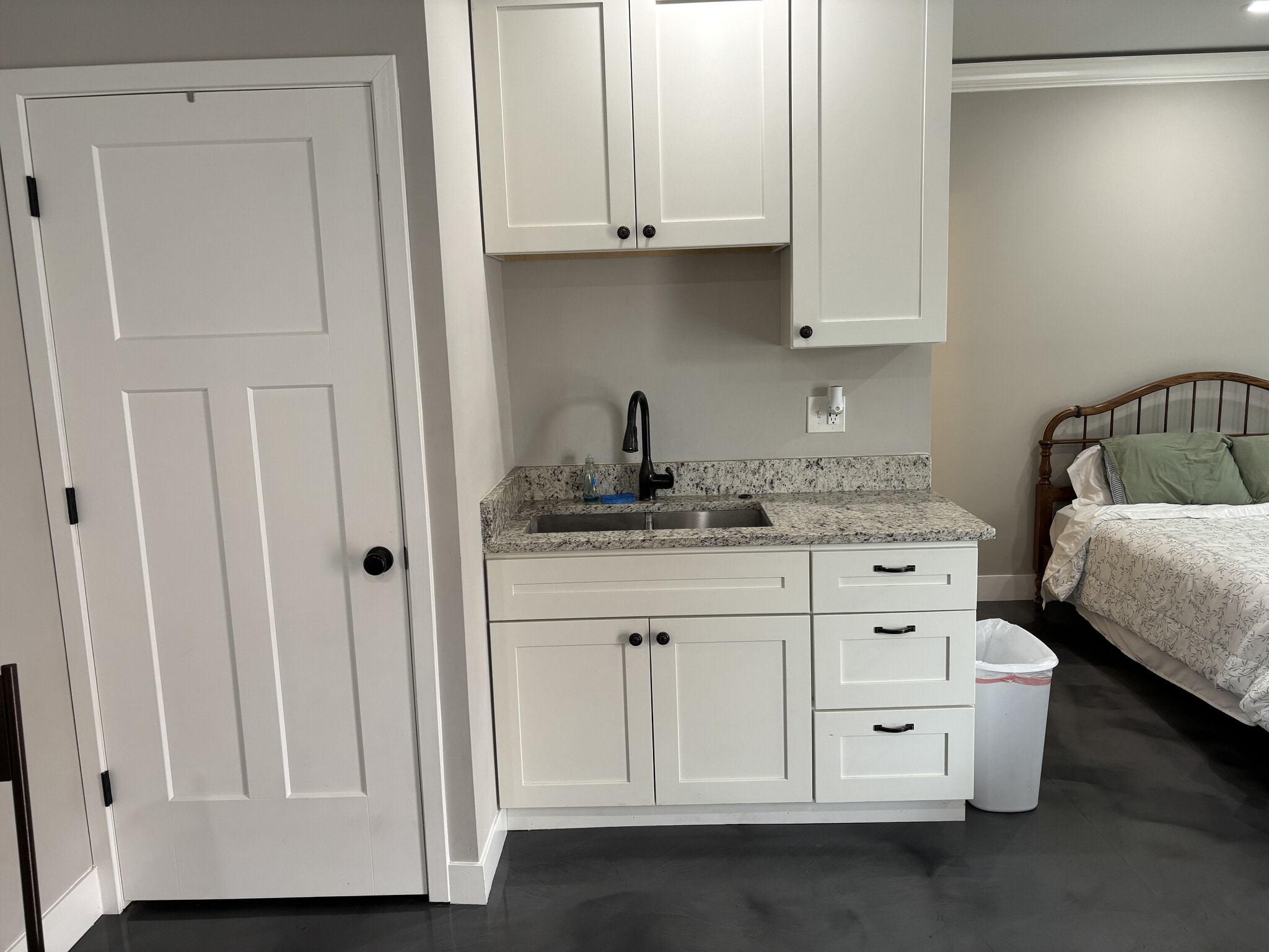 Building Photo - 223 Main St