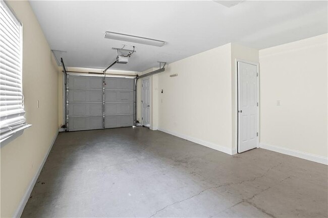 Building Photo - 421 Atlantic Dr