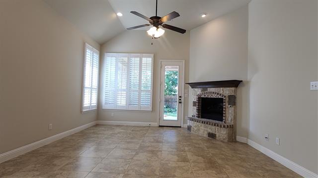 Building Photo - 5621 Grove Cove Dr
