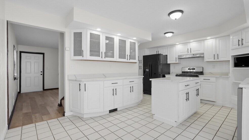 Building Photo - 19 Arnold St