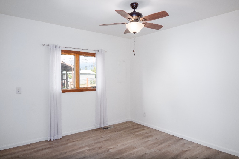 Building Photo - 1321 Dakota Ave