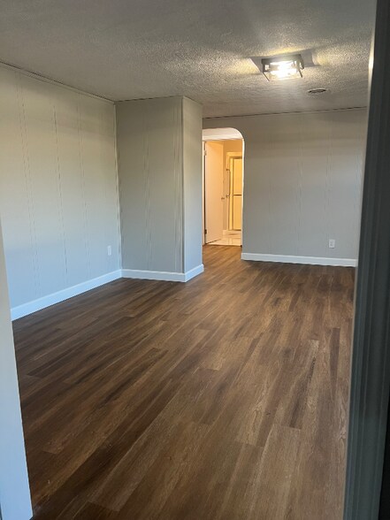 Building Photo - 1525 Trebein Rd