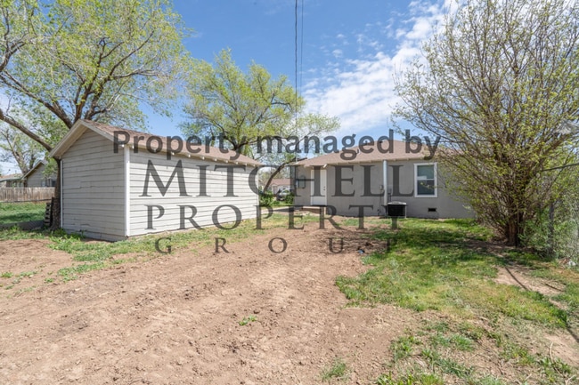 Building Photo - Welcome to 4116 Monroe! This beautiful com...