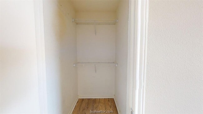 Building Photo - 523 Southwest Pkwy