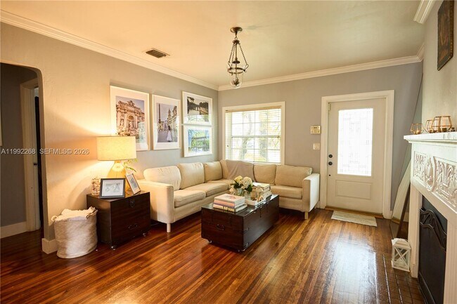 Building Photo - 5755 Devonshire Blvd