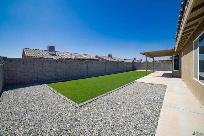 Building Photo - 4330 S Desert Willow Wy