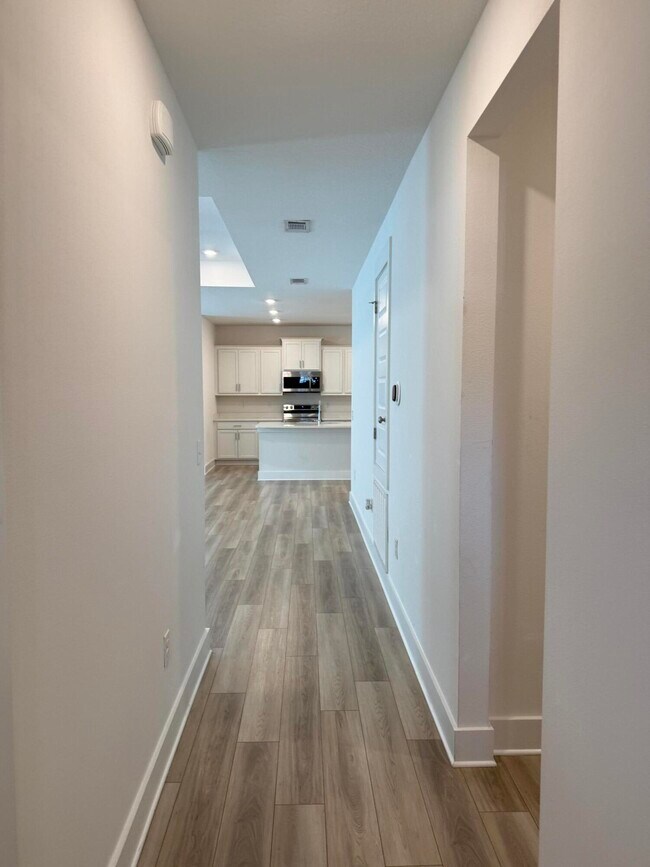 Building Photo - 210 Lyla Ln