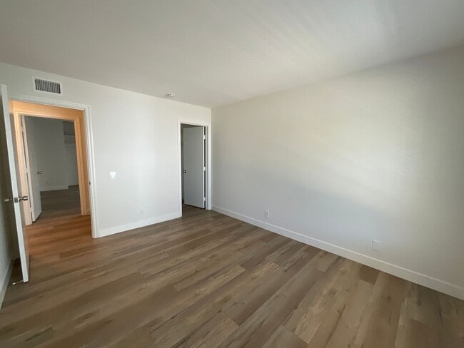 Building Photo - 4 Bedroom 3 Bath 2 Story Home With Family ...