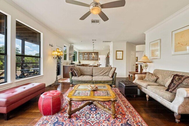 Building Photo - 5511 Courtyard Dr