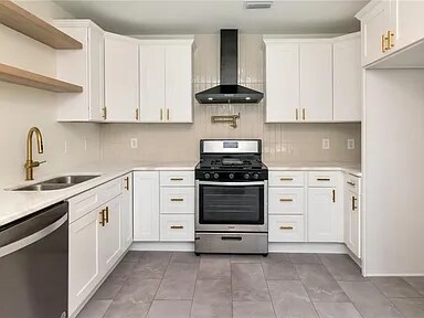 Building Photo - 38 Lourando Dr