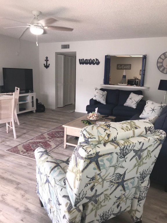 Building Photo - 2810 N Beach Rd