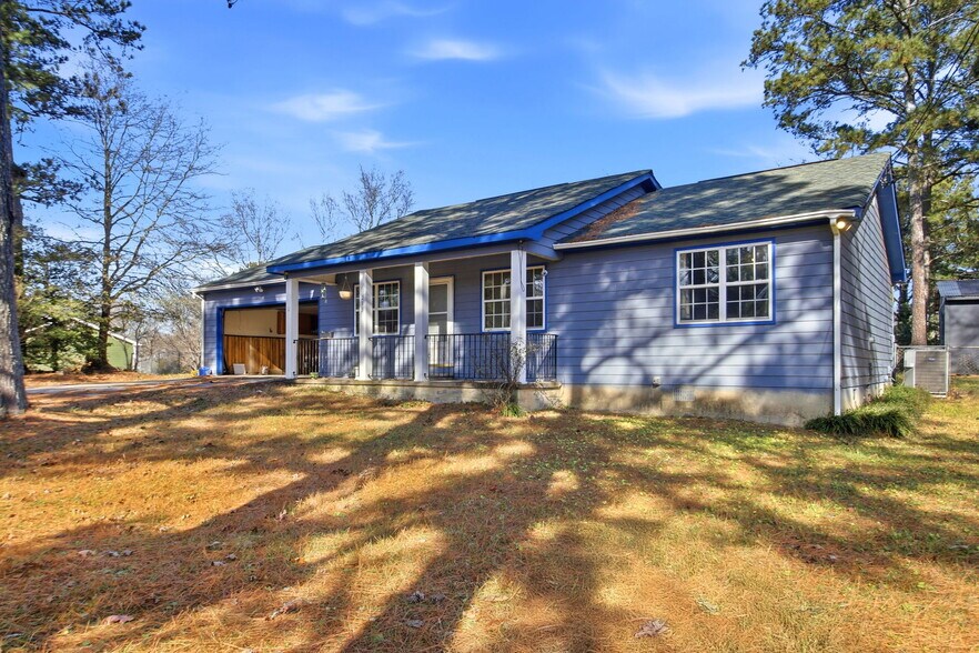 Building Photo - 213 Carter Rd