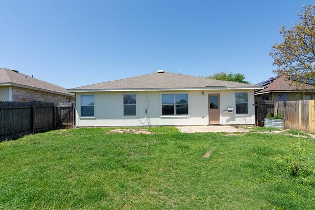 Building Photo - 245 Shale Dr