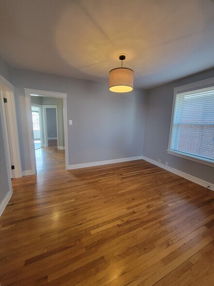 Dining Room - 4938 Tholozan Ave