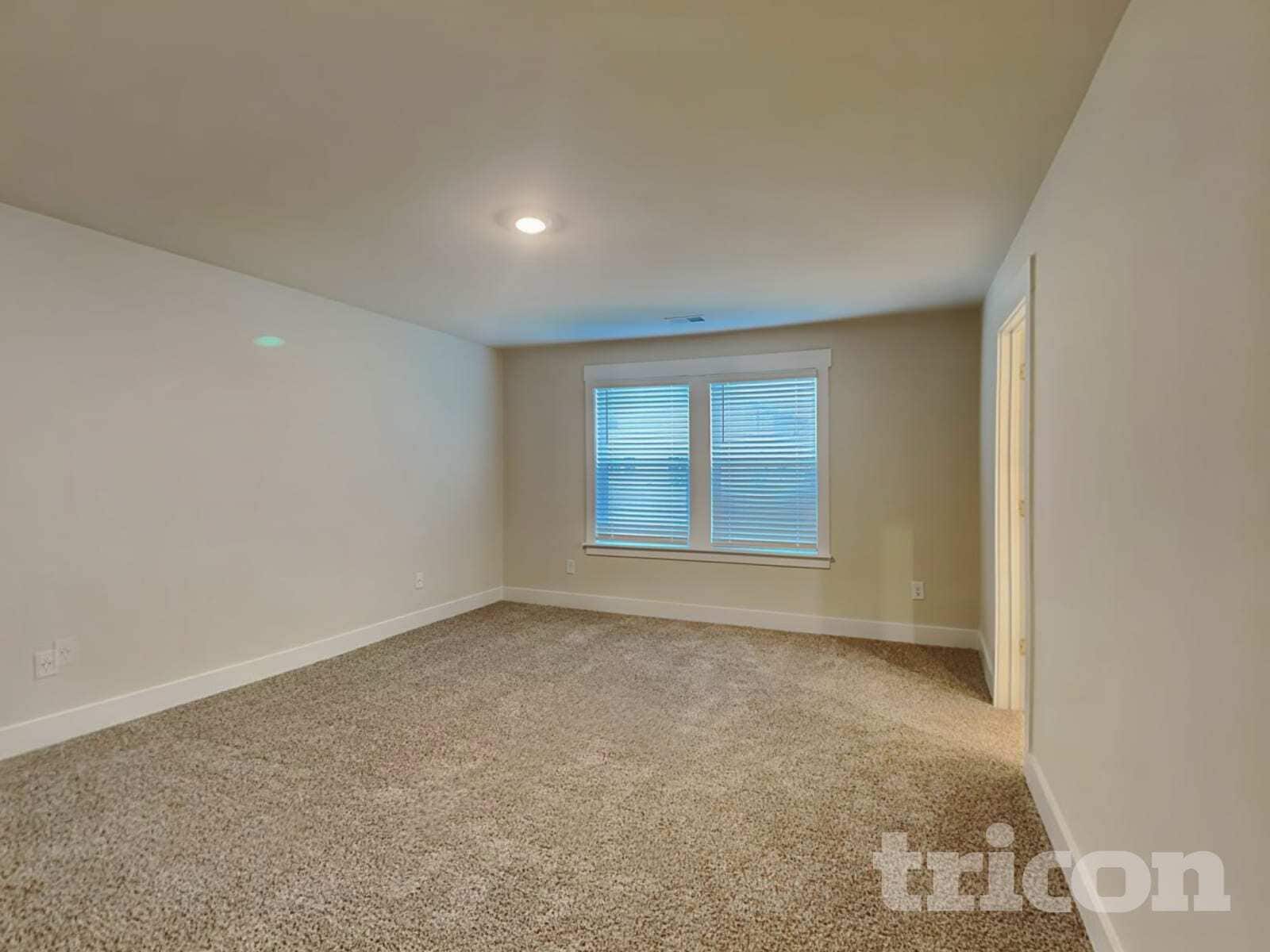 Building Photo - 300 Allenby Ln