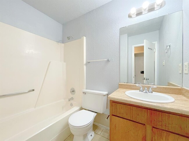 Building Photo - 12414 Deer Falls Dr